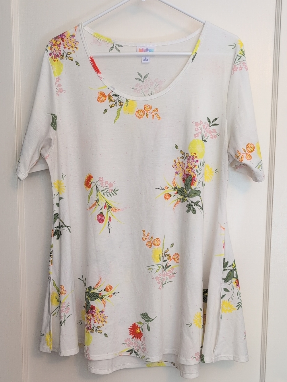 LuLaRoe Floral Scoop Neck Tunic in White with Yellow, Pink & Orange